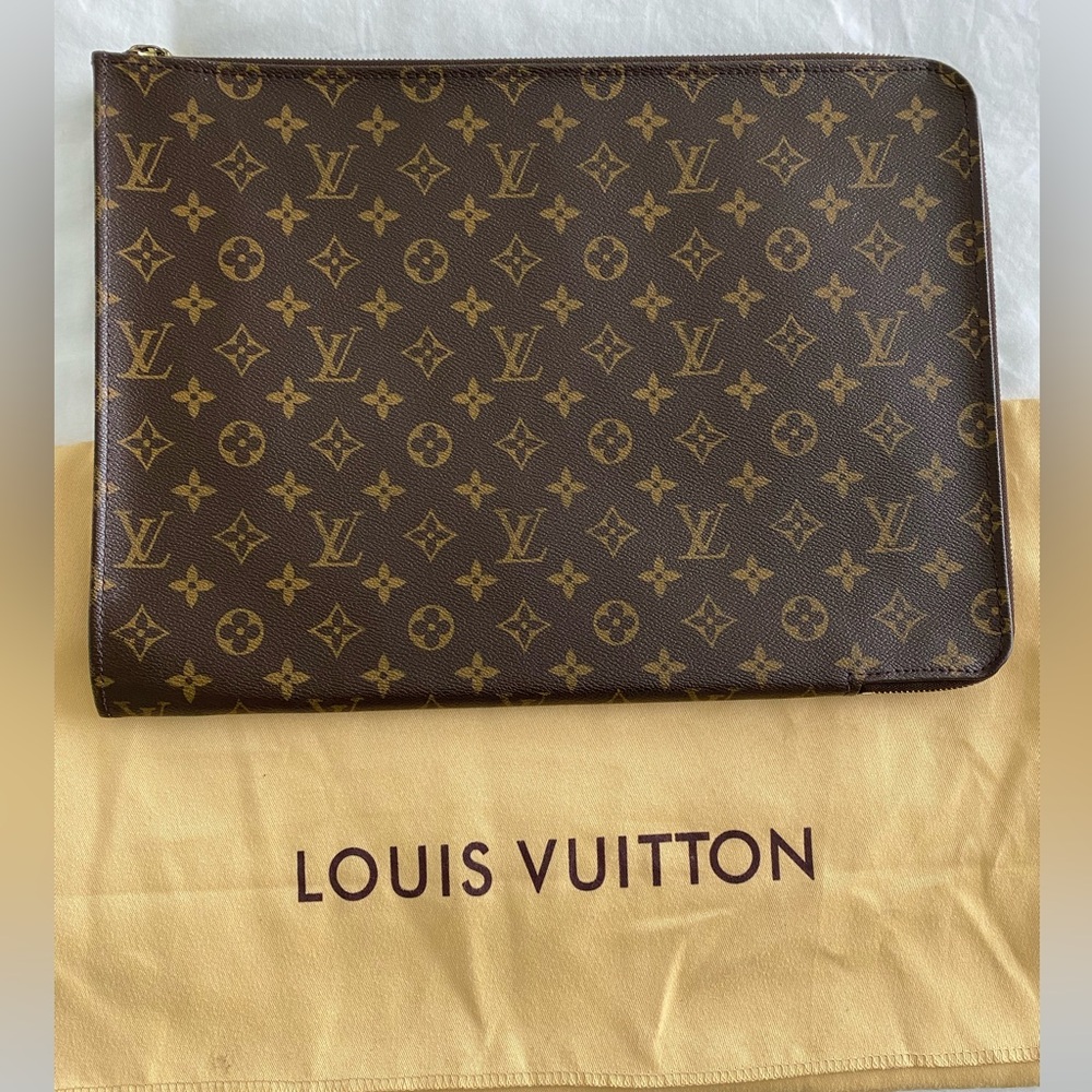 Louis Vuitton document holder/pochette in Brown Monogram